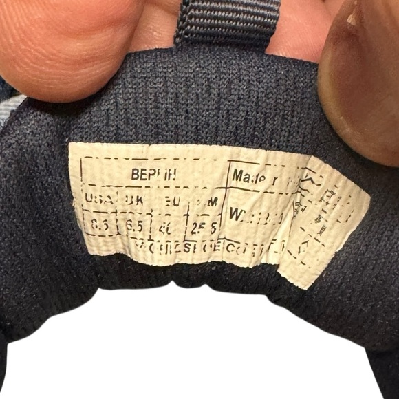 Vionic Berlin sneakers in blue with bungee lace - Picture 8 of 9